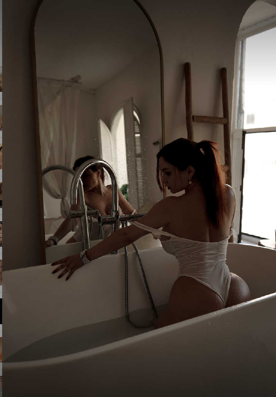 A playful frame from Miranda Faith nude — online in Dakar