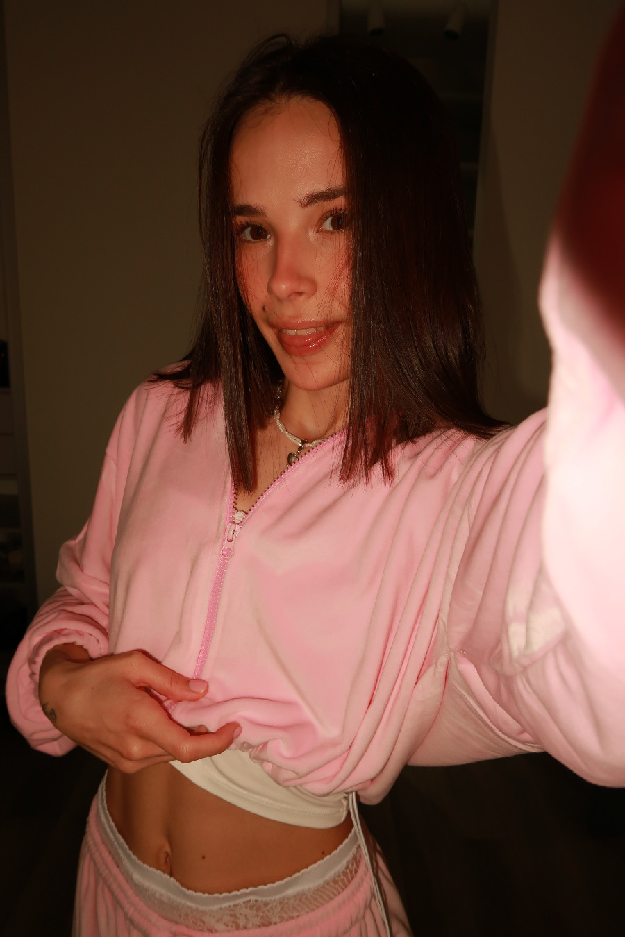 Tina brings the glow — live moments in Dakar